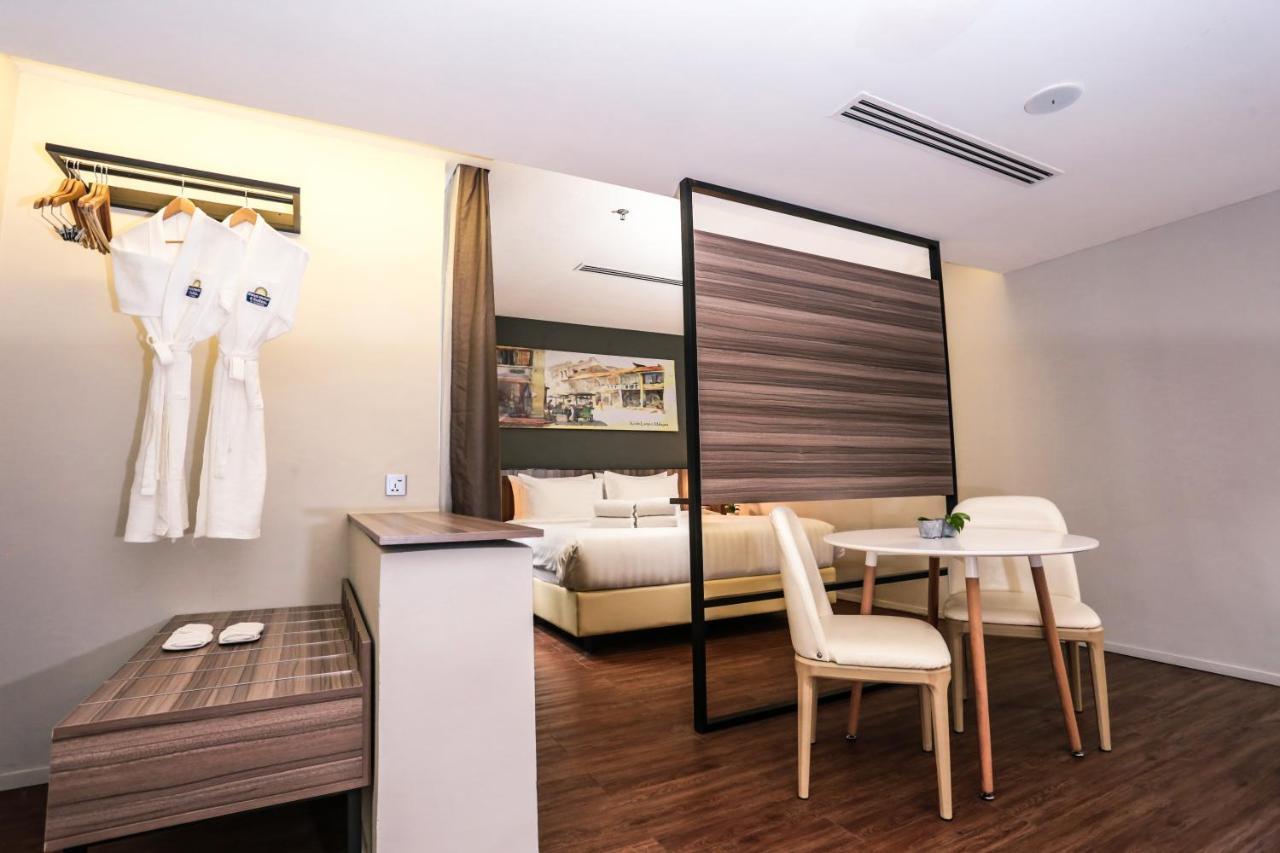 Days Hotel & Suites By Wyndham Kl - Chan Sow Lin Mrt Or Lrt Kuala Lumpur Ngoại thất bức ảnh
