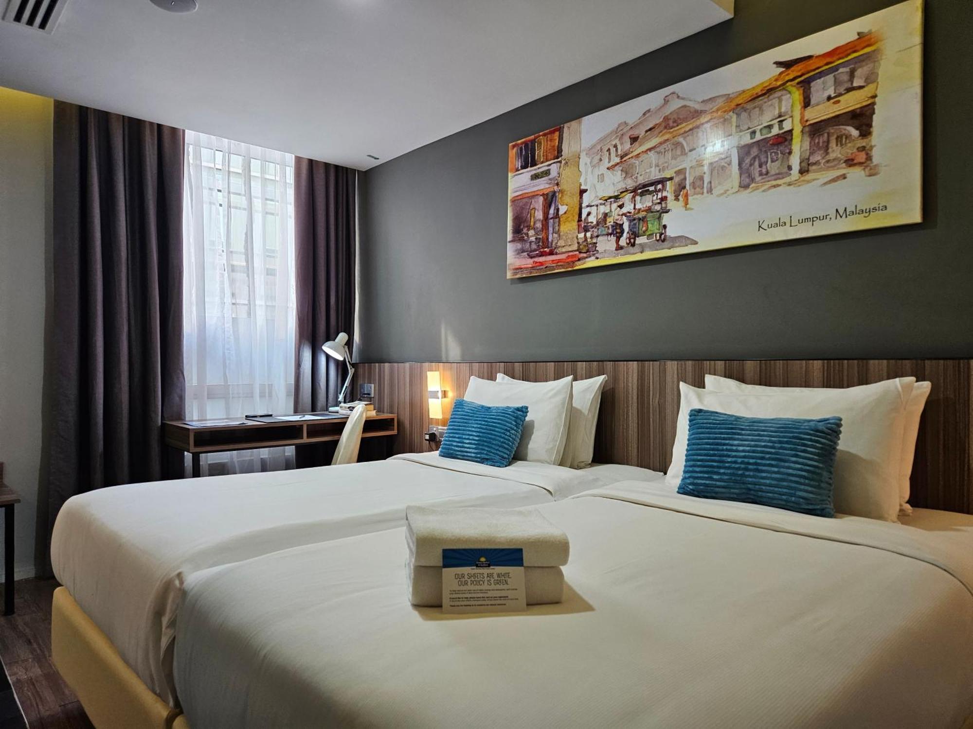 Days Hotel & Suites By Wyndham Fraser Business Park Kl Kuala Lumpur Ngoại thất bức ảnh